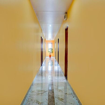 Spot On Hotel Shree Samarth Lodging 콜라푸르 외부 사진